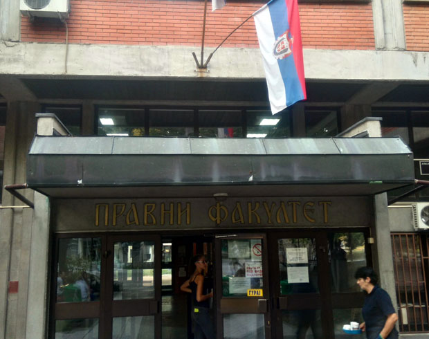 Пријемни за српски правни на мађарском?